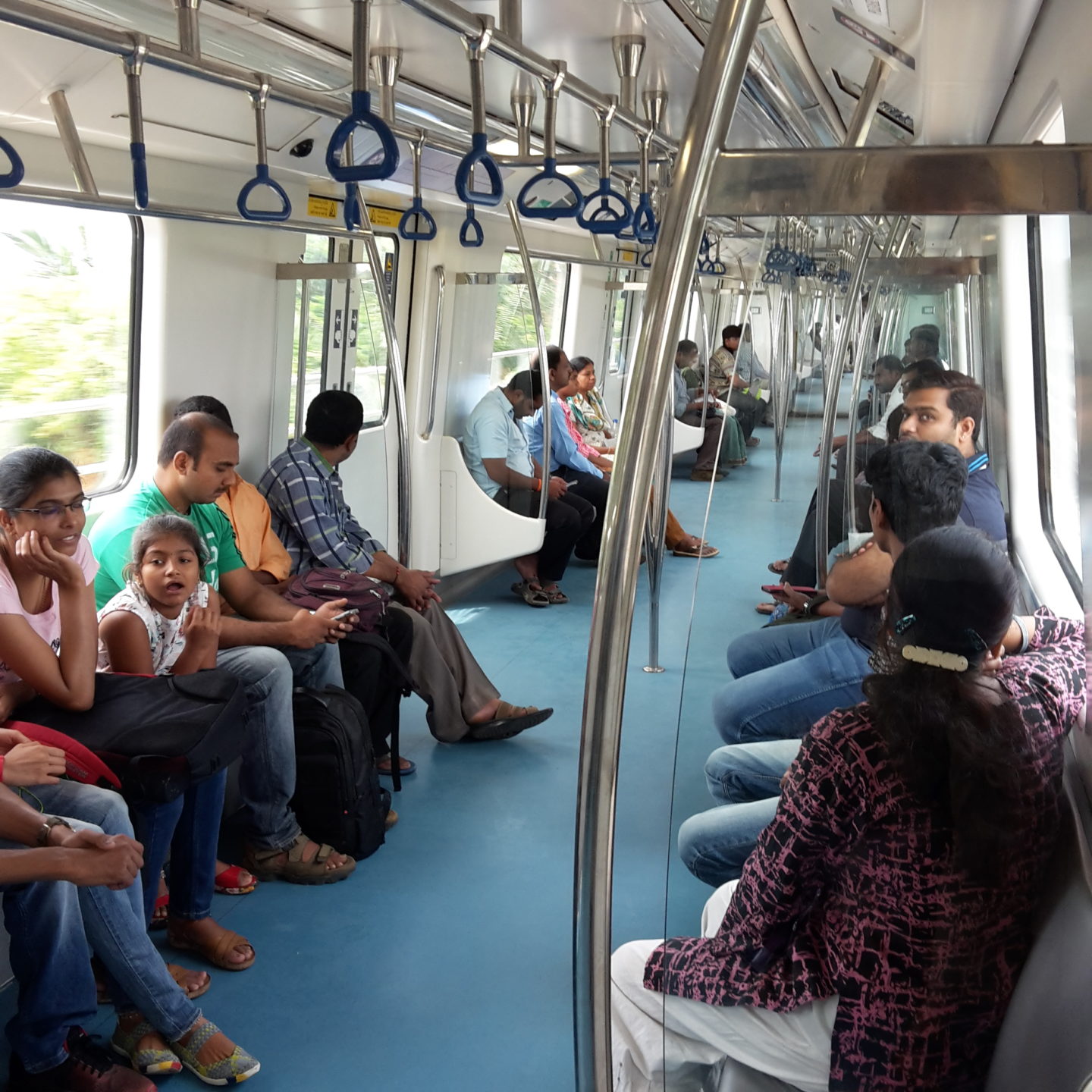 Für 10 bis 20 Rupien kommt man mit der Metro weit in der Stadt herum - ohne Staus