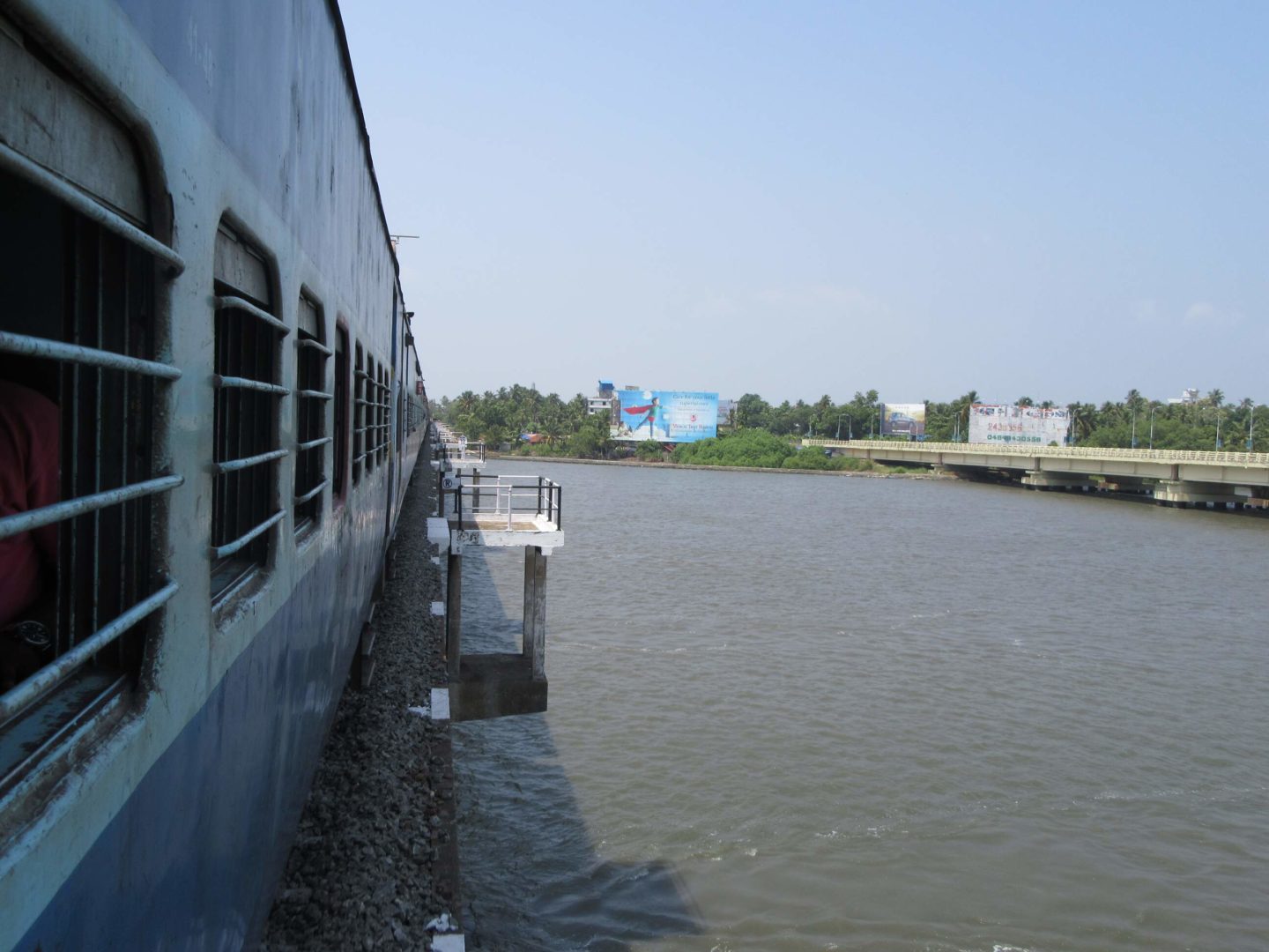 Unzählige Stunden in indischen Zügen